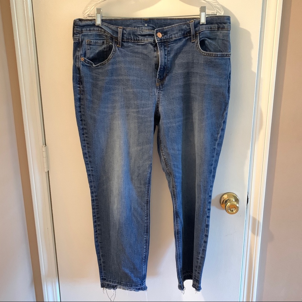 Old Navy Size 16 Cropped Jeans